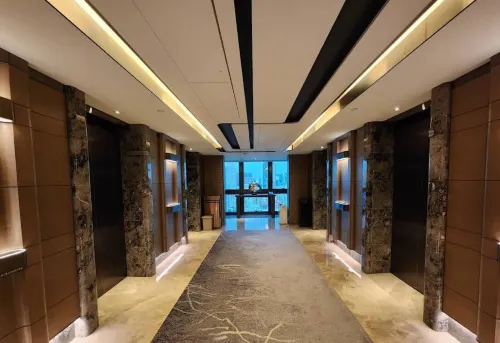 Royal Plaza Hotel Photos