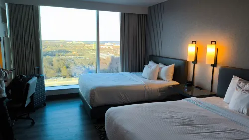Hollywood Casino at Greektown Rooms Photos