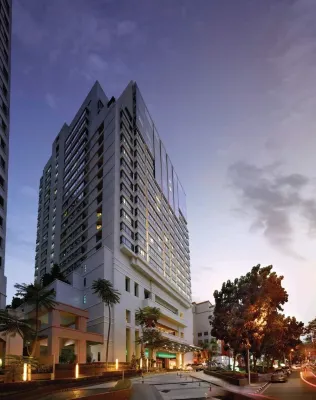 G Hotel Gurney Extérieur Photos