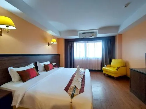 M Hotel Danok Kamar Photos
