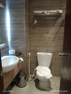 FOX Lite Hotel Grogol Jakarta Kamar Photos