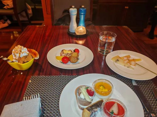 Plat Hostel Keikyu Sapporo Ichiba Dining Photos