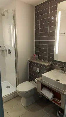 Leonardo Hotel Belfast Rooms Photos