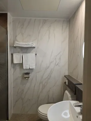 Homers Hotel Rooms Photos
