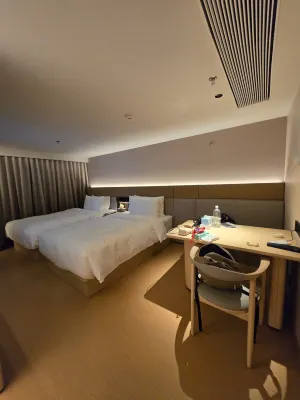 Huacheng Four Seasons Beauty Residence (Beijing Road Tianzi Wharf Store) Номера Photos