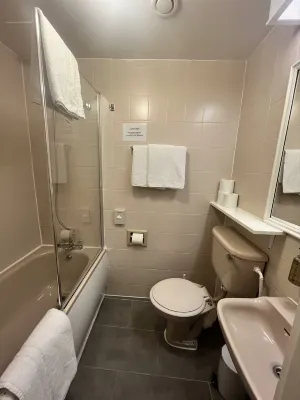 Mitre House Hotel Rooms Photos