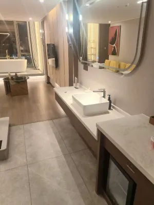 O’Ciel Skyrise Riverside Hotel at Raffles City Chongqing Rooms Photos