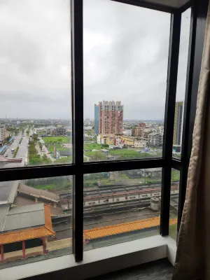 Happiness Skyline Hotel Photos