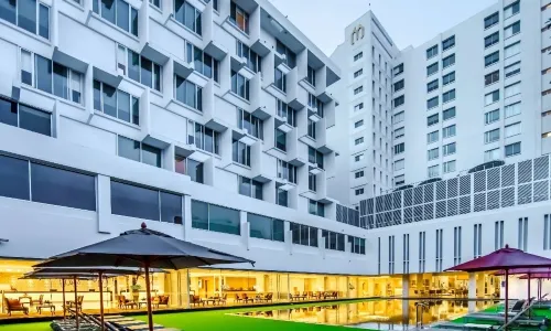 Mandarin Hotel Managed by Centre Point Photos