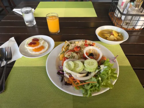 The Phu Beach Hotel Ăn uống Photos