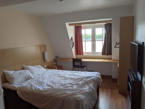 Ibis Karlsruhe Hauptbahnhof Rooms Photos