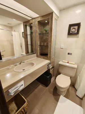 Zhongshan International Hotel Rooms Photos