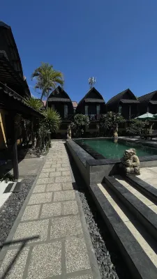 Bale Sasak Bungalow À proximité de l'hôtel Photos