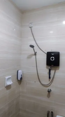 DJ Citi Point Hotel Kamar Photos