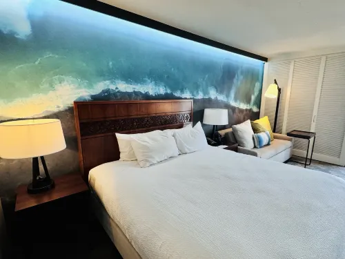 Courtyard by Marriott King Kamehameha's Kona Beach Hotel Rooms Photos