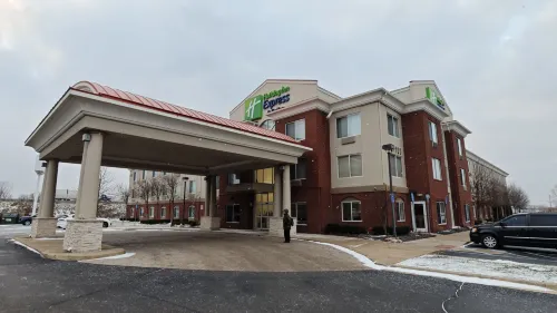 Holiday Inn Express & Suites Detroit - Farmington Hills Extérieur Photos