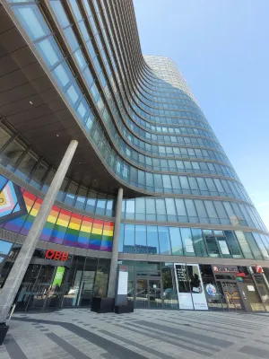 a&o Wien Hauptbahnhof Экстерьер Photos