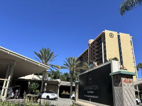 Sheraton Park Hotel at The Anaheim Resort Exterior Photos