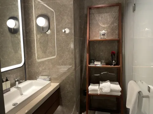 Shanghai Snow World Hotel,  Vignette Collection Camere Photos