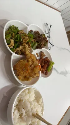 Motel (Harbin Central Avenue Sofia Church Toulong Commercial Building Store) Dining Photos