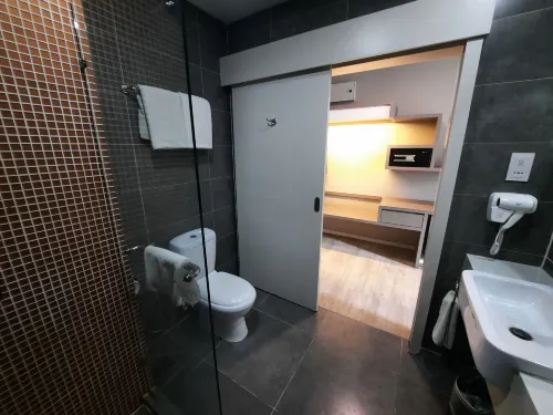 Qliq Damansara Petaling Jaya Kuala Lumpur Chambres Photos