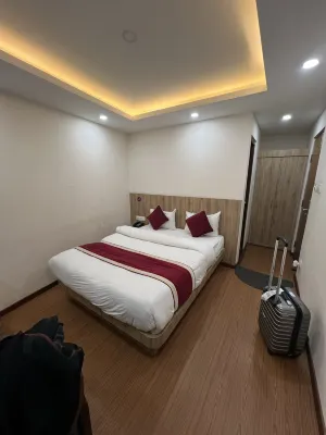Hotel Namaskar Rooms Photos