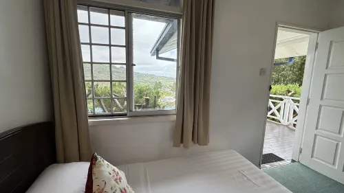 Kinabalu Pine Resort Kamar Photos