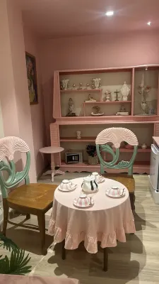 Kitsch Hotel Photos