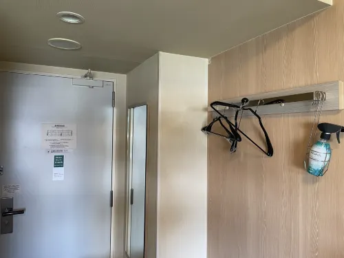 HOTEL ROUTE-INN ISEHARA OOYAMA INTER -ROUTE246- Zimmer Photos