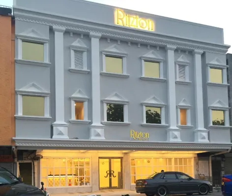 Ritzton Hotel Extérieur Photos