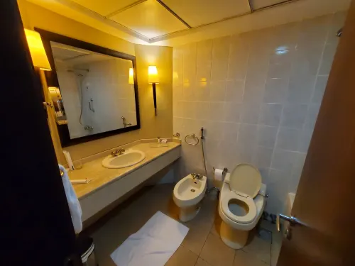 Sheraton Khalidiya Hotel Номера Photos