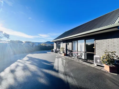 Strathern Motor Lodge Photos