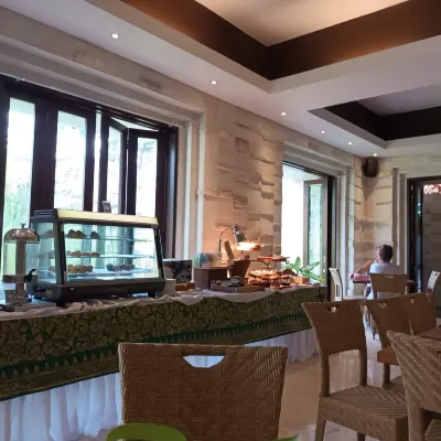 Grand Whiz Hotel Nusa Dua Bali Питание Photos