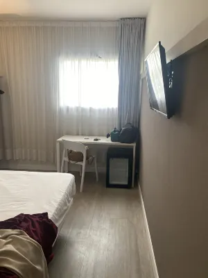 B&B Hotel Figueres Rum Photos