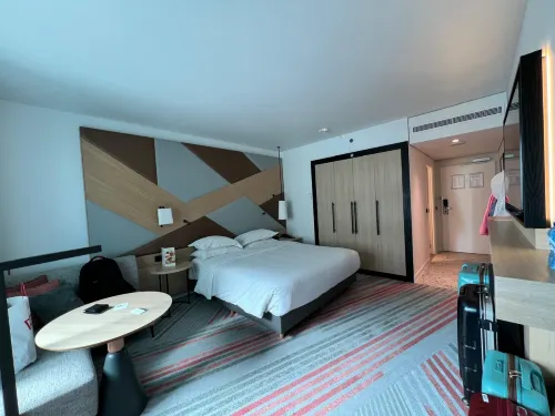 Sheraton Amsterdam Airport Hotel and Conference Center Zimmer Photos