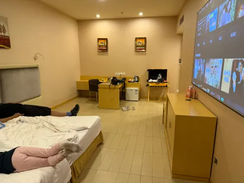 The Bauhinia Hotel Shenzhen (Luohu Port Grand Theatre Metro Station) Photos