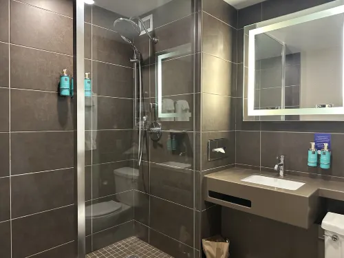 Novotel Toronto North York Rooms Photos