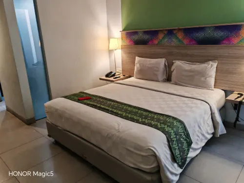 KHAS Makassar Hotel Kamar Photos