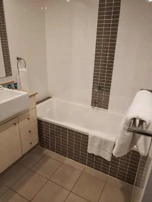 Meriton Suites Kent Street Rooms Photos