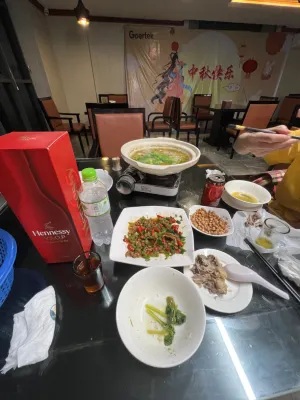 Cat Tuong Hotel Dining Photos
