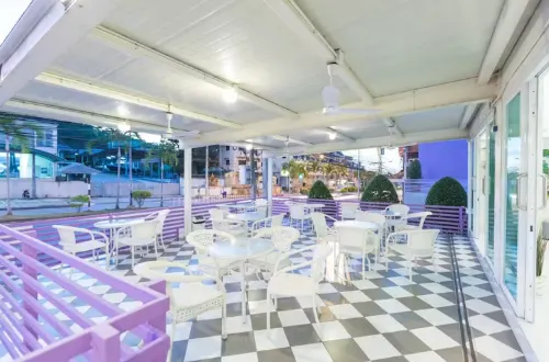 Hotel Zing Photos