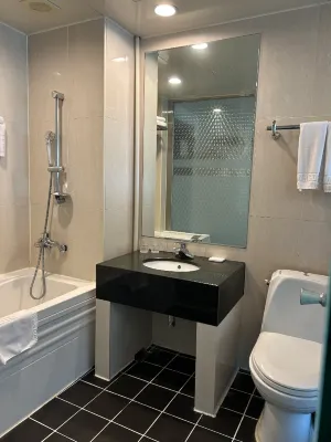 The Riverside Hotel Rooms Photos
