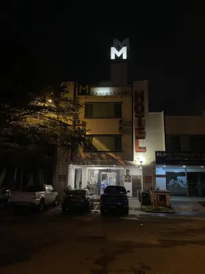 M Design Hotel @ Seri Kembangan Esterni Photos