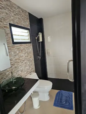 Pensiri House Zimmer Photos