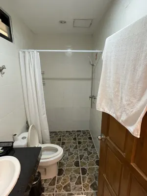Patong Dynasty Royal Hotel Zimmer Photos