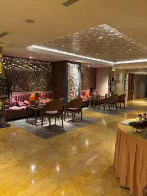 Sens Hotel  Spa + Conference Ubud Town Centre Public Areas Photos