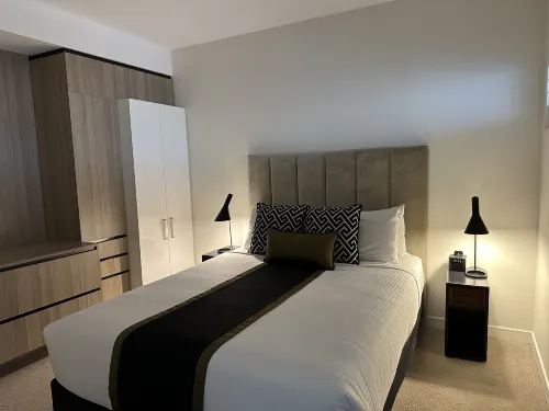 Alex Perry Hotel & Apartments Rooms Photos