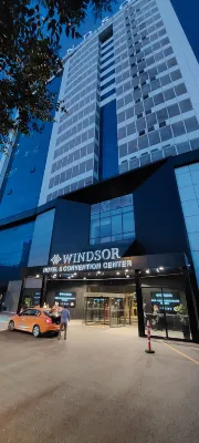 Windsor Hotel & Convention Center Istanbul Extérieur Photos