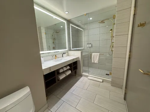 Las Vegas Hilton at Resorts World Rooms Photos