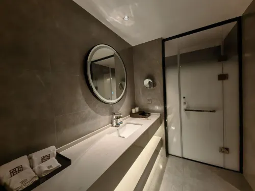 Qianna Hotel (Wuchang Railway Station Dingziqiao Subway Station) Rooms Photos